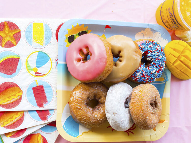 Donut Shop: LaMar's Donuts